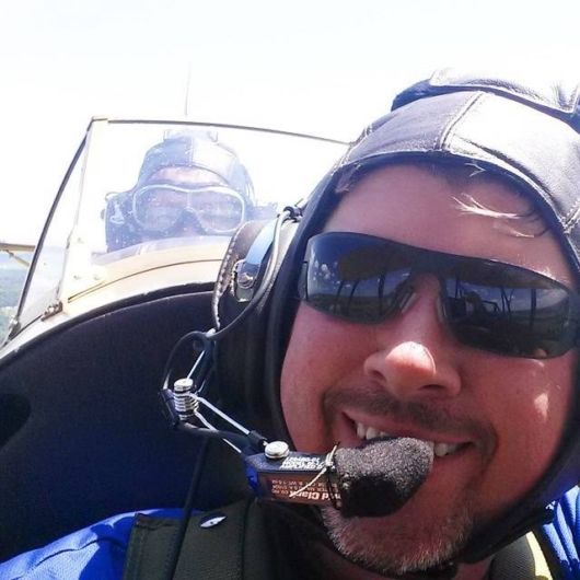 Aviation Daredevil - Master Of Photobombing