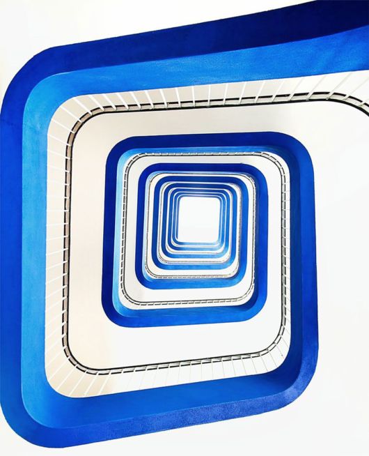 Mesmerizing Examples Of Spiral Staircase Photography