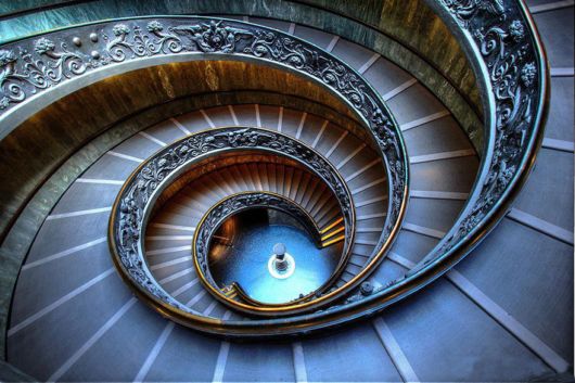 Mesmerizing Examples Of Spiral Staircase Photography