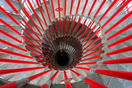 Mesmerizing Examples Of Spiral Staircase Photography