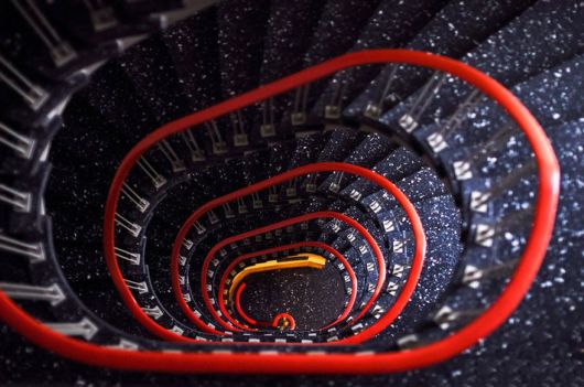 Mesmerizing Examples Of Spiral Staircase Photography