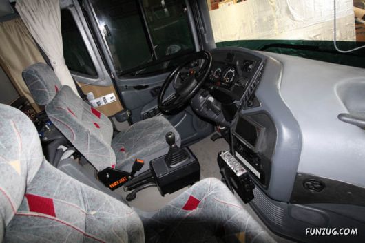 A Luxurious House In The Bus