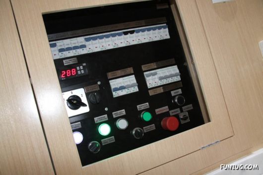 A Luxurious House In The Bus