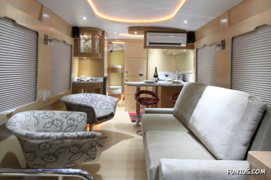 A Luxurious House In The Bus