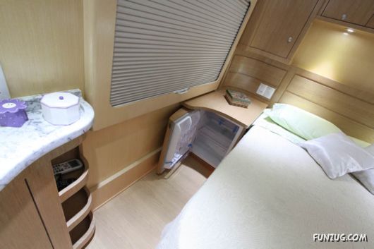 A Luxurious House In The Bus