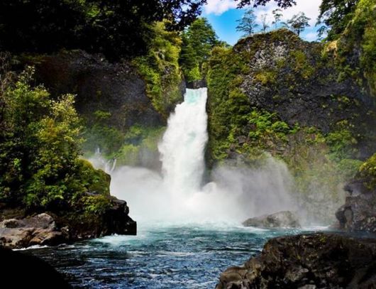 Amazing Magic Mountain Hotel