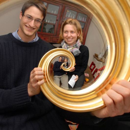 Very Very Confusing Frames In Frames 