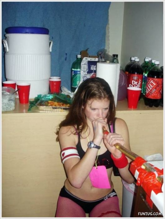 Crazy Galz Taking Hookah