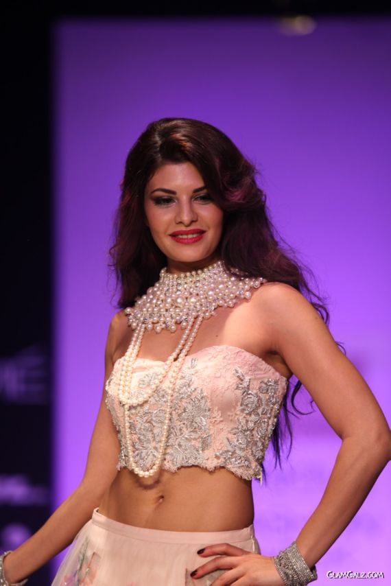 Jacqueline Fernandez On Ramp AT LFW