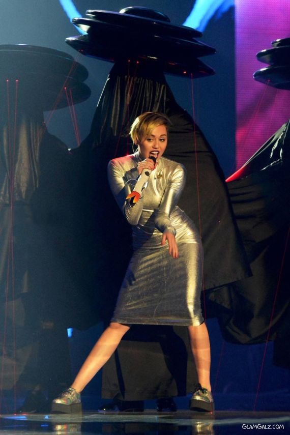 Miley Cyrus At MTV Europe Music Awards 2013
