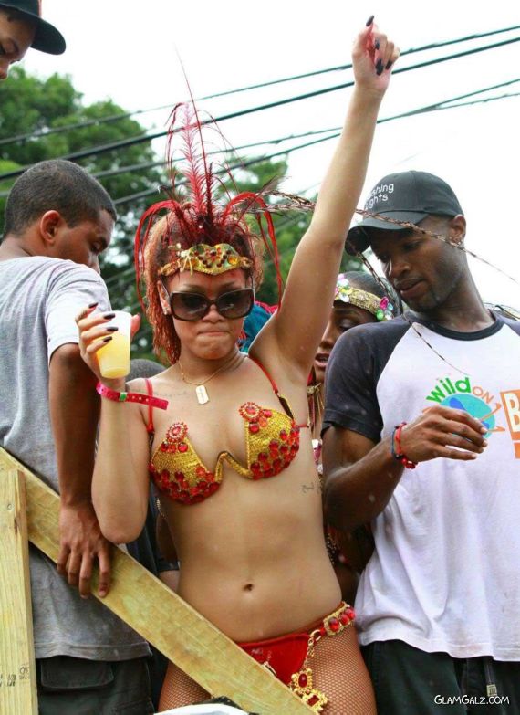 Spicy Rihanna At The Carnival