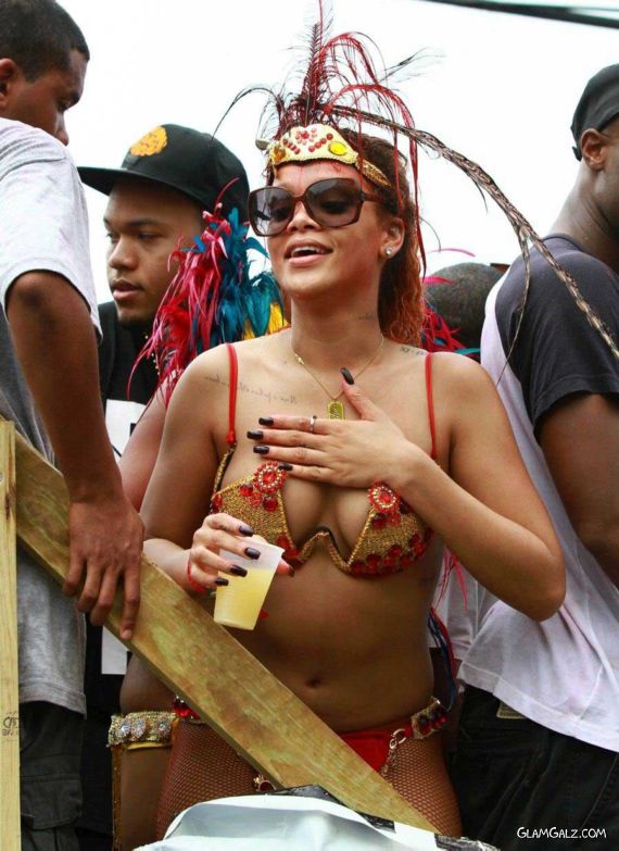 Spicy Rihanna At The Carnival