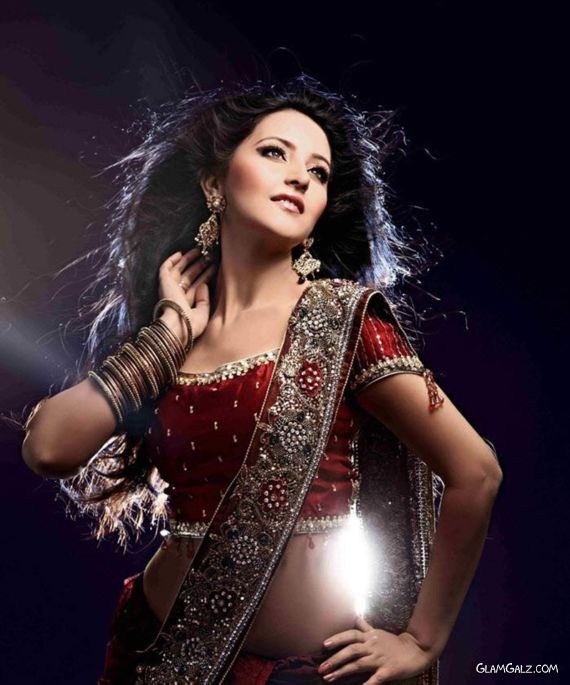 Beautiful Ayshickka Sharma Photoshoot