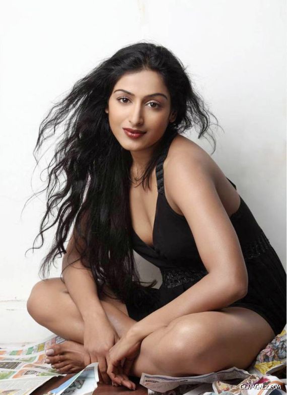 Padma Priya Exclusive Photoshoot